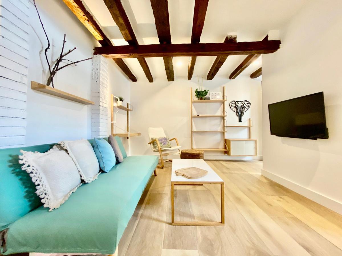 דירות מדריד Charming Gran Via Attic מראה חיצוני תמונה